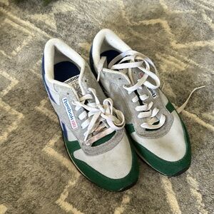 Men’s Reebok traditional sneaker in white and gray